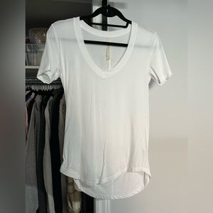 Aritzia The Group By Babaton V-Neck